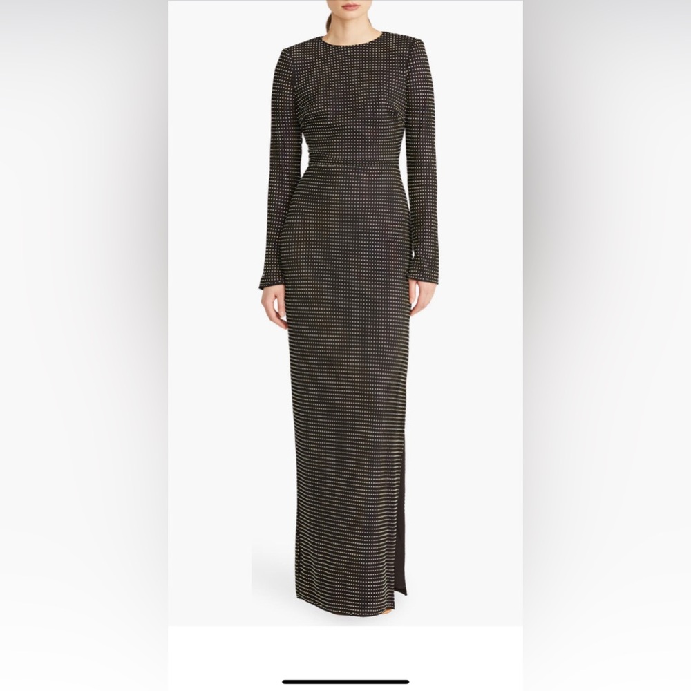 Monique Lhuillier
Lorelei Crystal Long
Sleeve Gown Sz 16